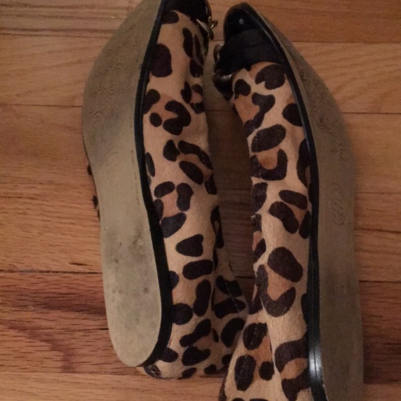 Shoes - Picture 4 of 4